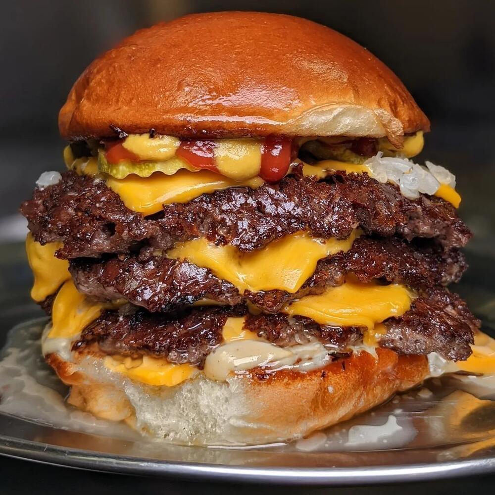 1 POUND CLASSIC BIG CITY BURGER